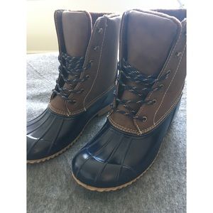 Winter Duck Boots, Size 8